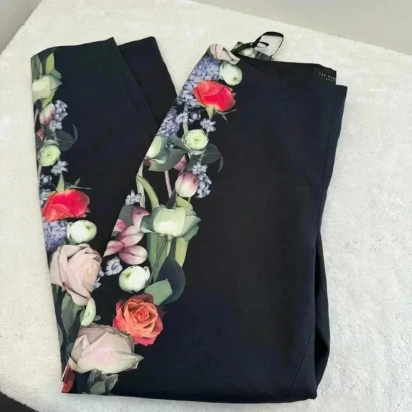 Ted Baker Baynar Kensington Floral Ankle Grazer Trouser Pants in Black size 2 - Picture 4 of 13